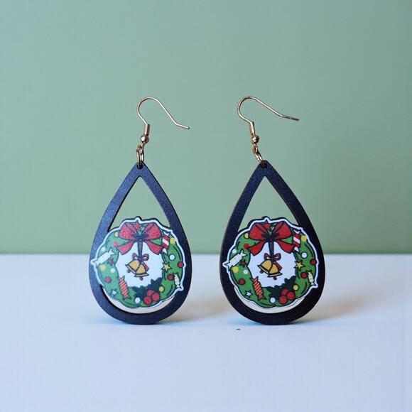 Christmas Wreath Teardrop Wooden Earrings Lightweight Women’s - Picture 4 of 6